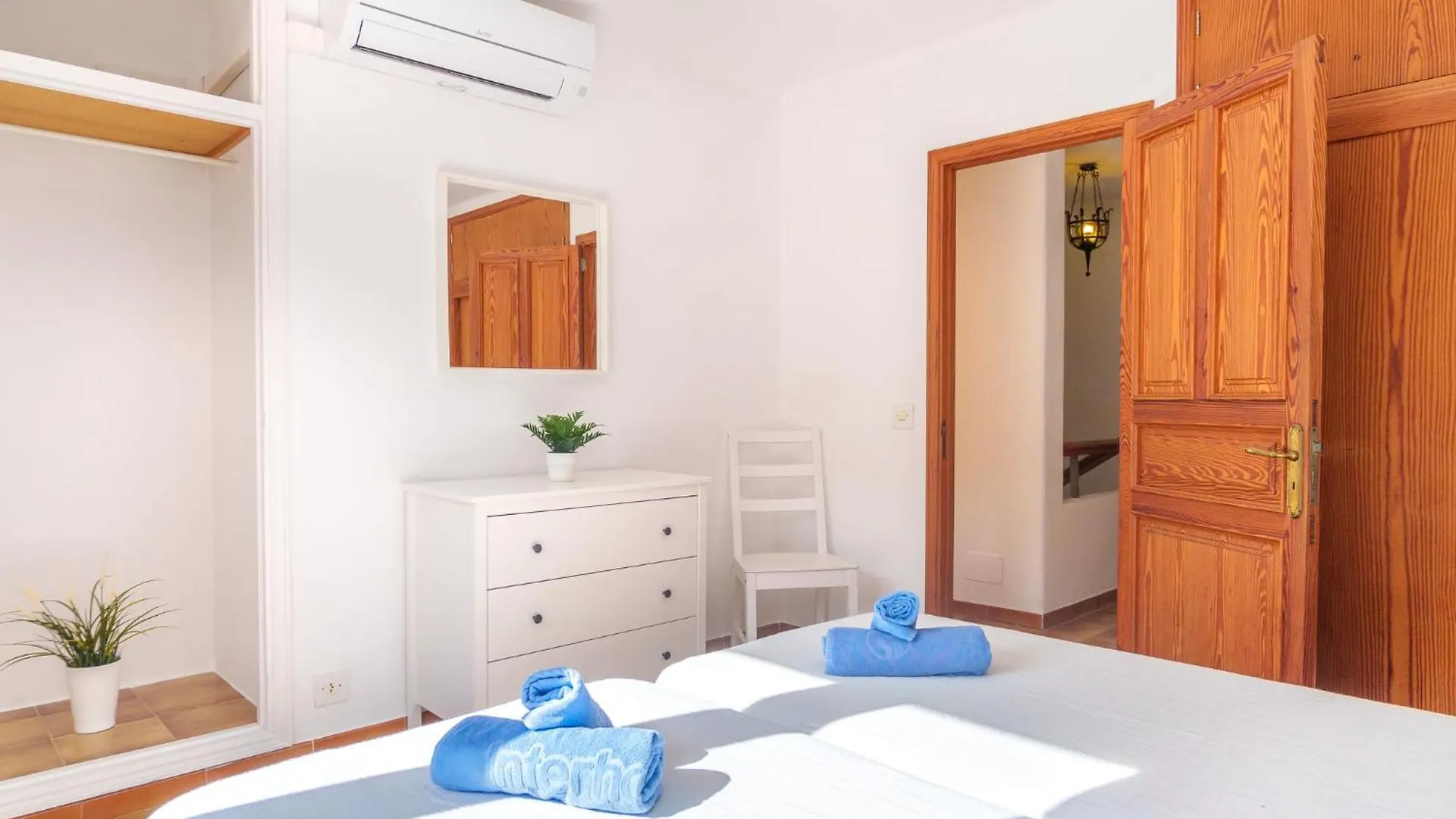 Apartment Clara M - Csv178 By Interhome Cala de Sant Vicenc